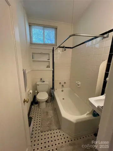 $1,195 | 2513 Vail Avenue, Unit 4, Charlotte, NC 28207