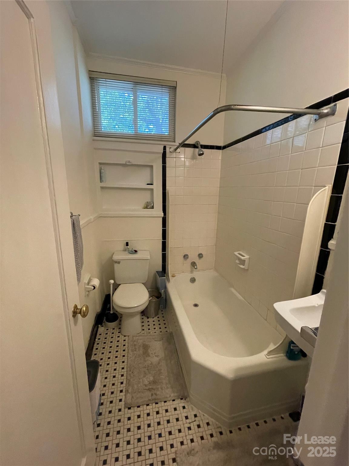 2513 Vail Avenue, Unit 4 Charlotte, NC 28207 - Photo 11 of 12