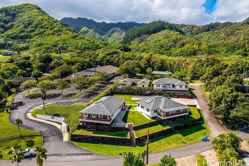 Located at the base of the Ko'olau mountain range