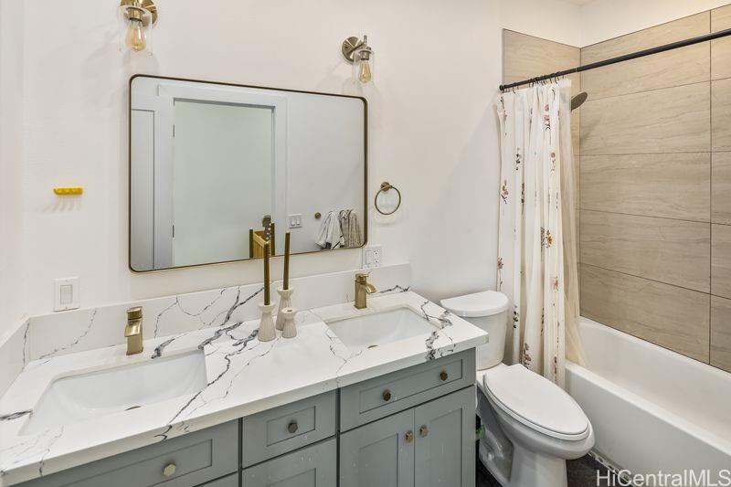 54-222 Hauula Homestead Road Hauula, HI 96717 - Photo 12 of 19 Hallway bathroom