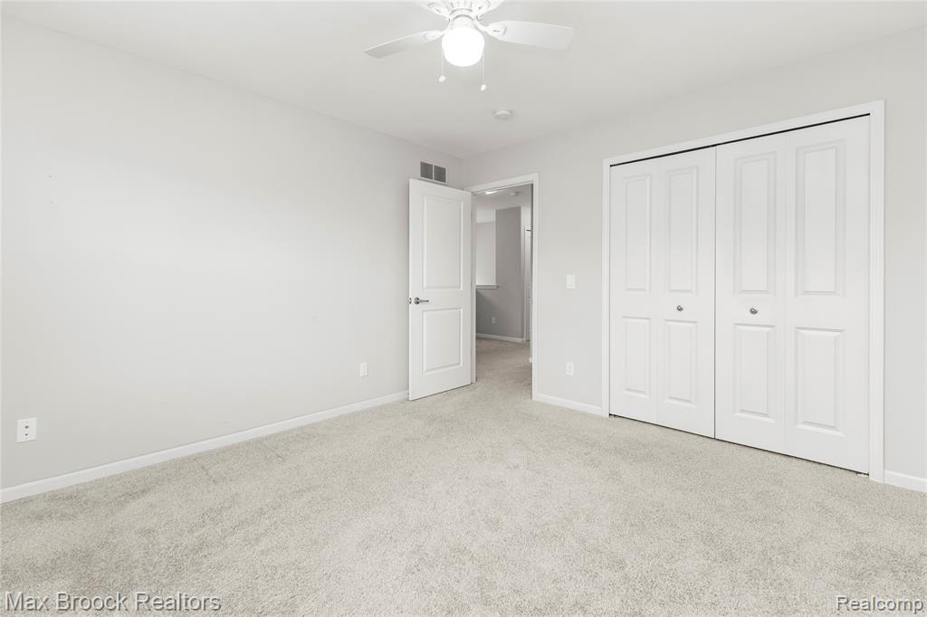 4211 Kent Road Royal Oak, MI 48073 - Photo 42 of 54