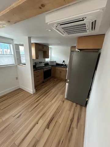 $1,950 | 11 Middle, Unit A, Rockport, MA 01966