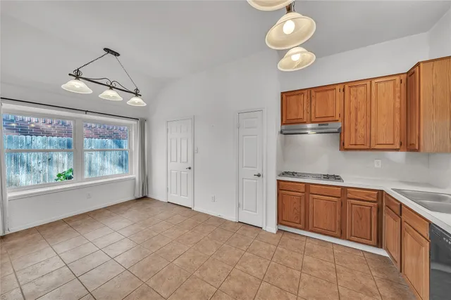 $2,000 | 16531 Tranquil Drive, Sugar Land, TX 77498