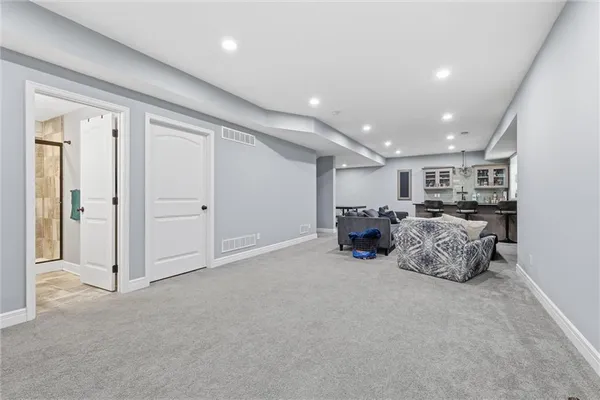 $675,000 | 24004 West 124th Street, Olathe, KS 66061
