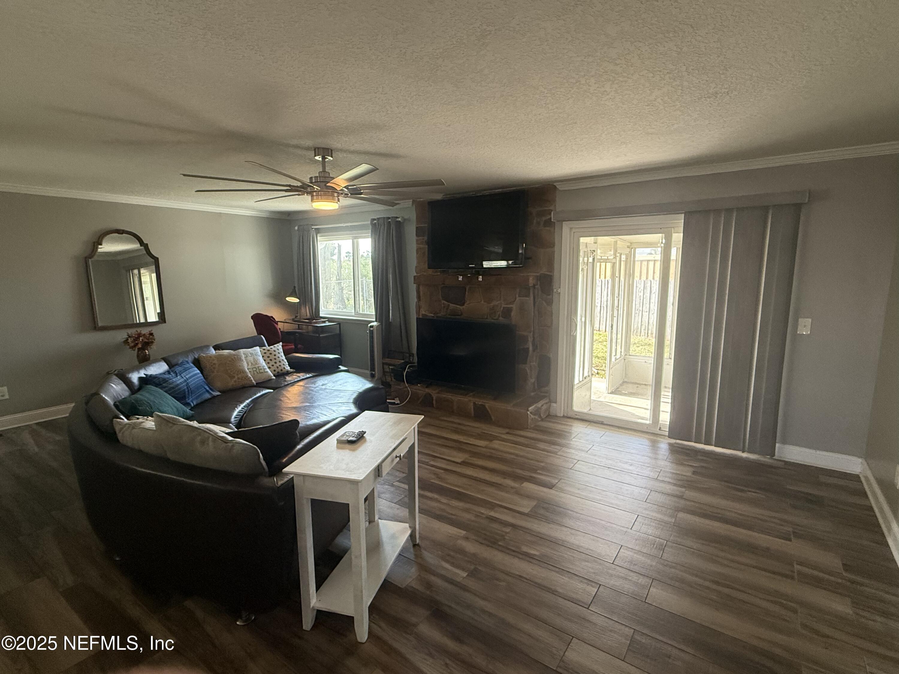 4026 Cedar Island Road East Jacksonville, FL 32250 - Photo 5 of 26 Living Space