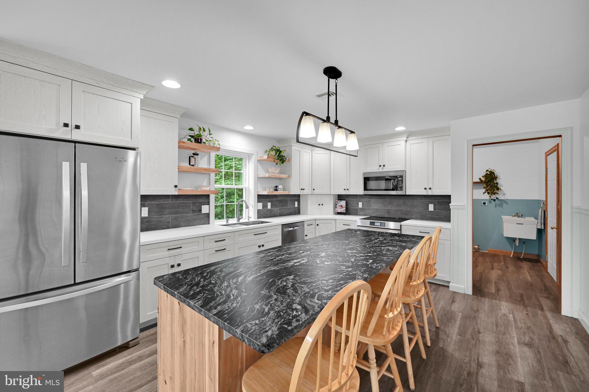 367 Ridge Avenue Ephrata, PA 17522 - Photo 4 of 46 Kitchen