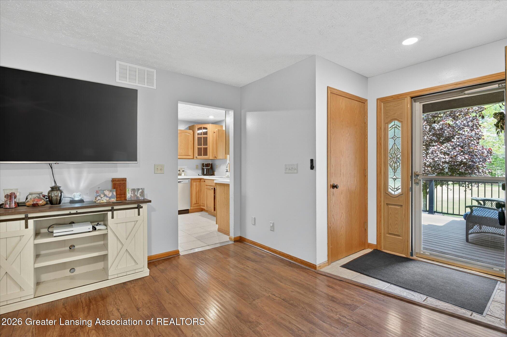 3454 Parman Road Stockbridge, MI 49285 - Photo 17 of 67 07-3454-Parman-Rd-Stockbridge-WindowStil