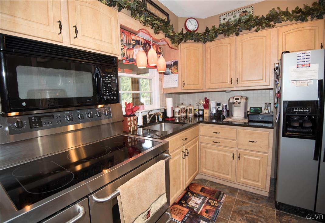 2009 Butztown Road Bethlehem, PA 18017 - Photo 5 of 27 Gallery Image 5
