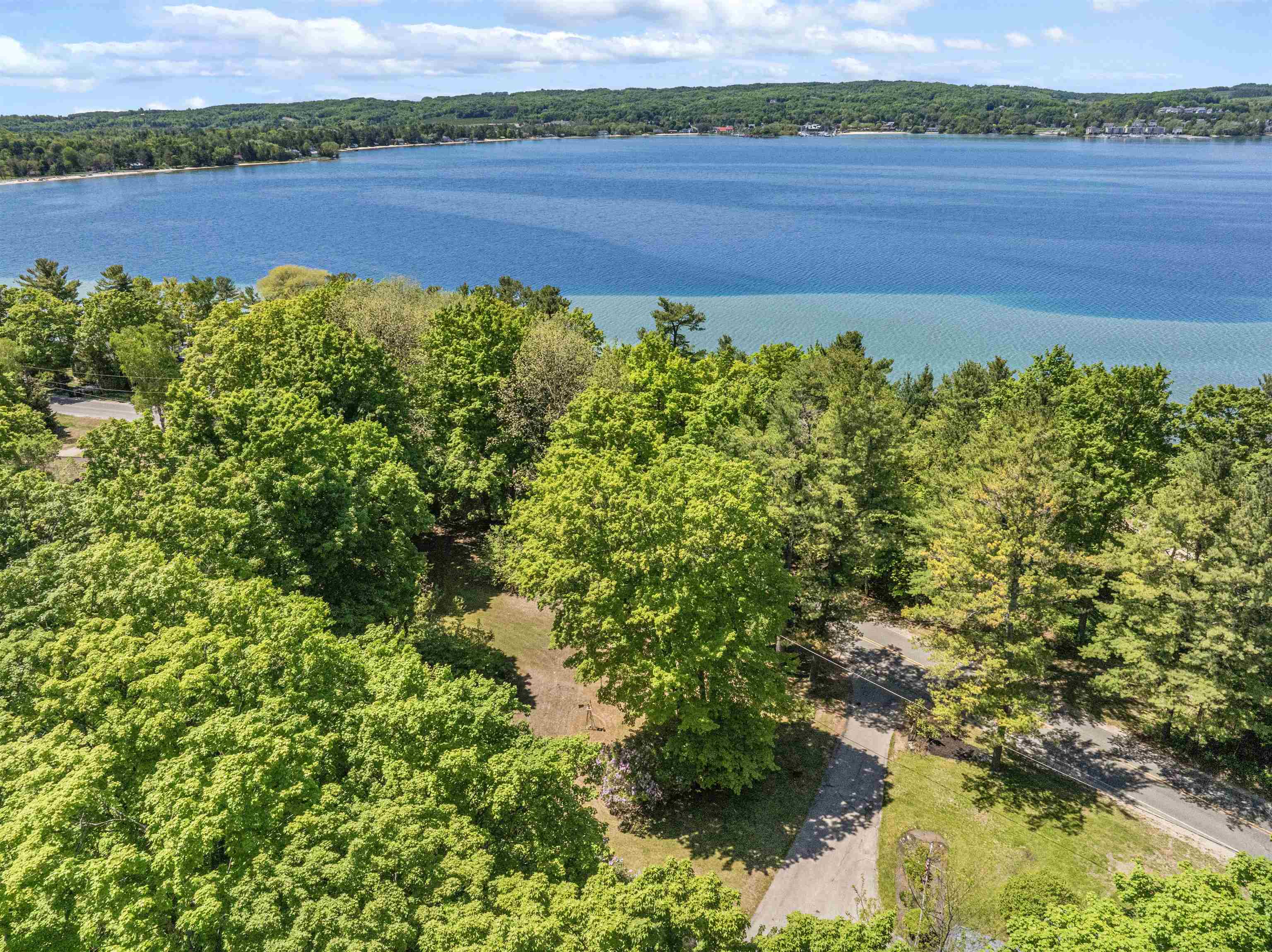 737 South Stony Point Road Suttons Bay, MI 49682 - Photo 8 of 40