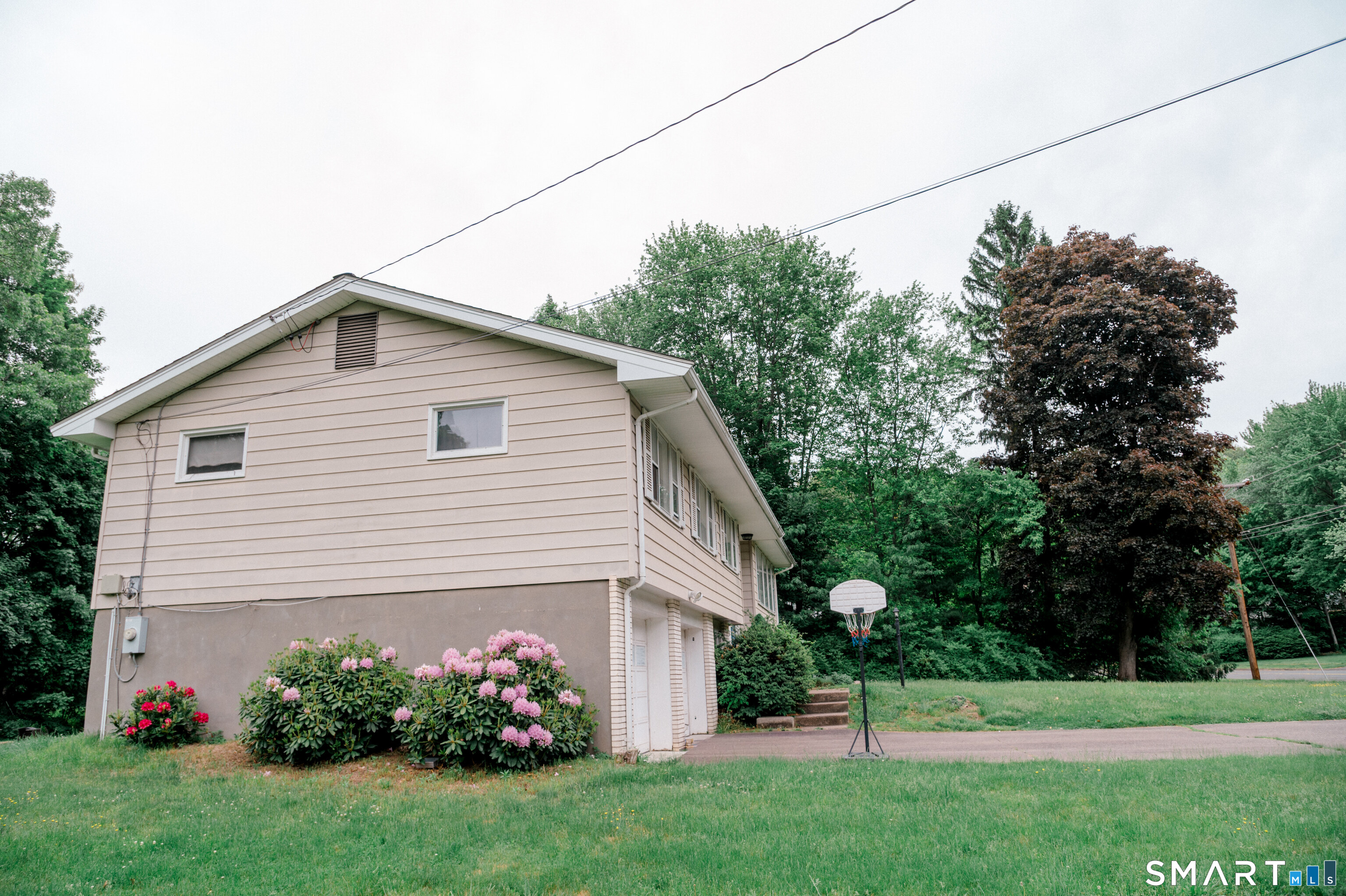 371 Felt Road South Windsor, CT 06074 - Photo 2 of 31