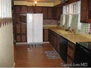 2022 Elizabeth Street Springfield, IL 62702 - Photo 3 of 6