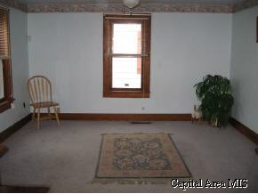 2022 Elizabeth Street Springfield, IL 62702 - Photo 4 of 6