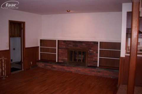 9106 Carpenter Road Flushing, MI 48433 - Photo 5 of 14 20386426-4.JPG