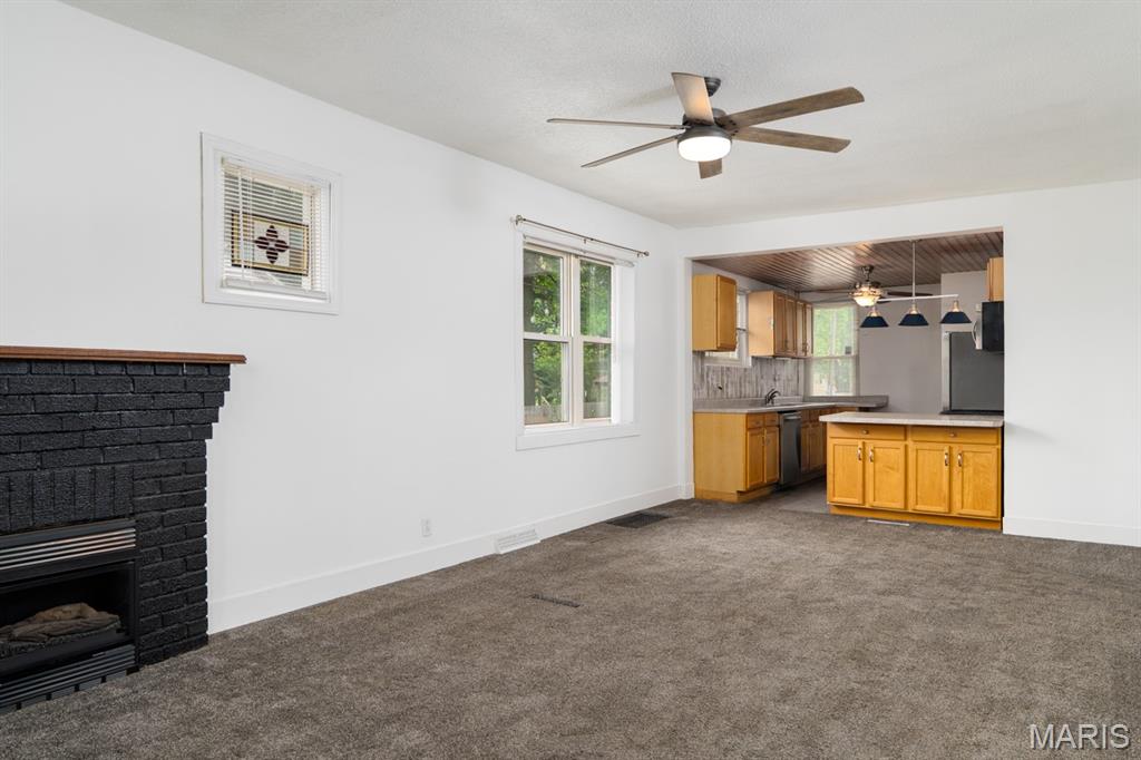 100 West 3rd Street Hartford, IL 62048 - Photo 13 of 38
