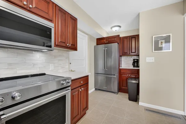 $218,000 | 3215 East Locust Street, Unit A13, Davenport, IA 52803
