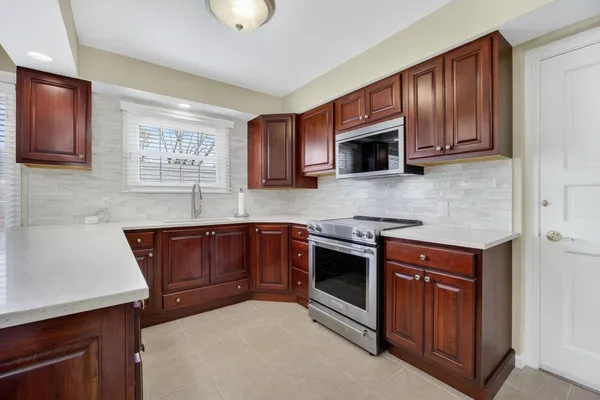 $218,000 | 3215 East Locust Street, Unit A13, Davenport, IA 52803
