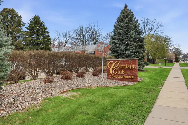 $218,000 | 3215 East Locust Street, Unit A13, Davenport, IA 52803