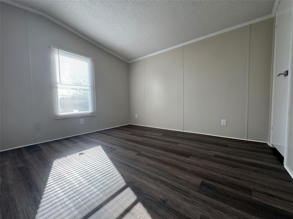 1204 Traders Road Greenville, TX 75402 - Photo 6 of 12