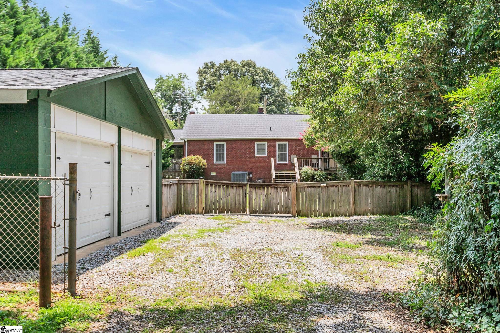 3106 Old Buncombe Road Greenville, SC 29609 - Photo 35 of 50