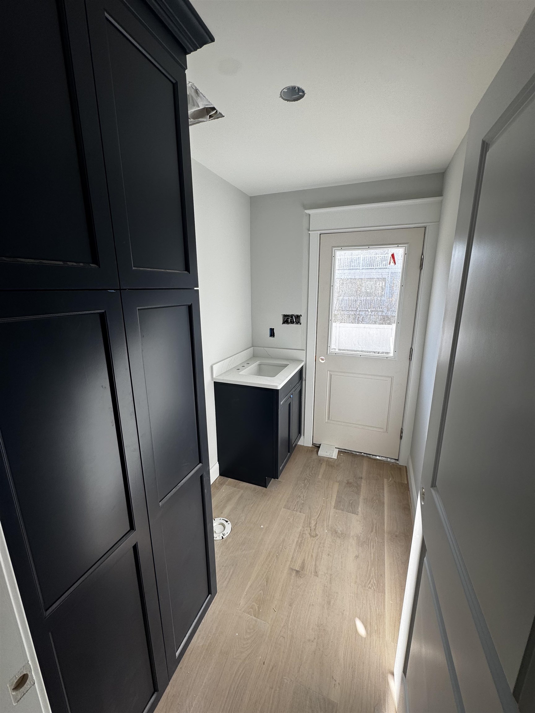 34 West 13th Street Avalon, NJ 08202 - Photo 14 of 28 a view of hallway with shower and closet