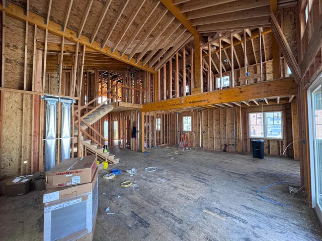 a view of an entryway with a livingroom