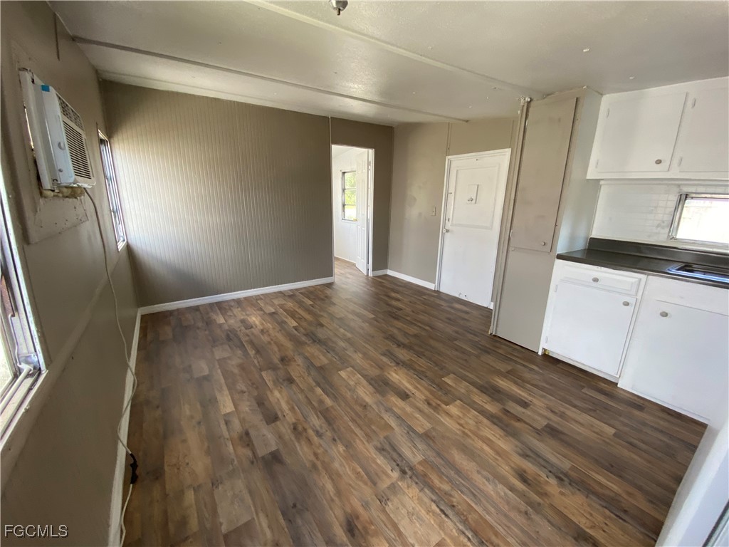 4900 Tice Street Fort Myers, FL 33905 - Photo 3 of 10