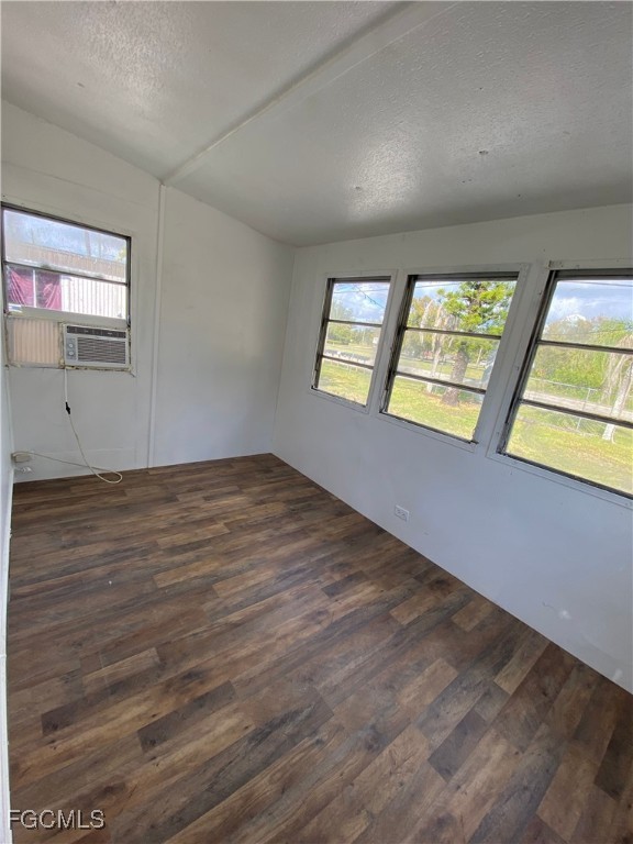 4900 Tice Street Fort Myers, FL 33905 - Photo 5 of 10