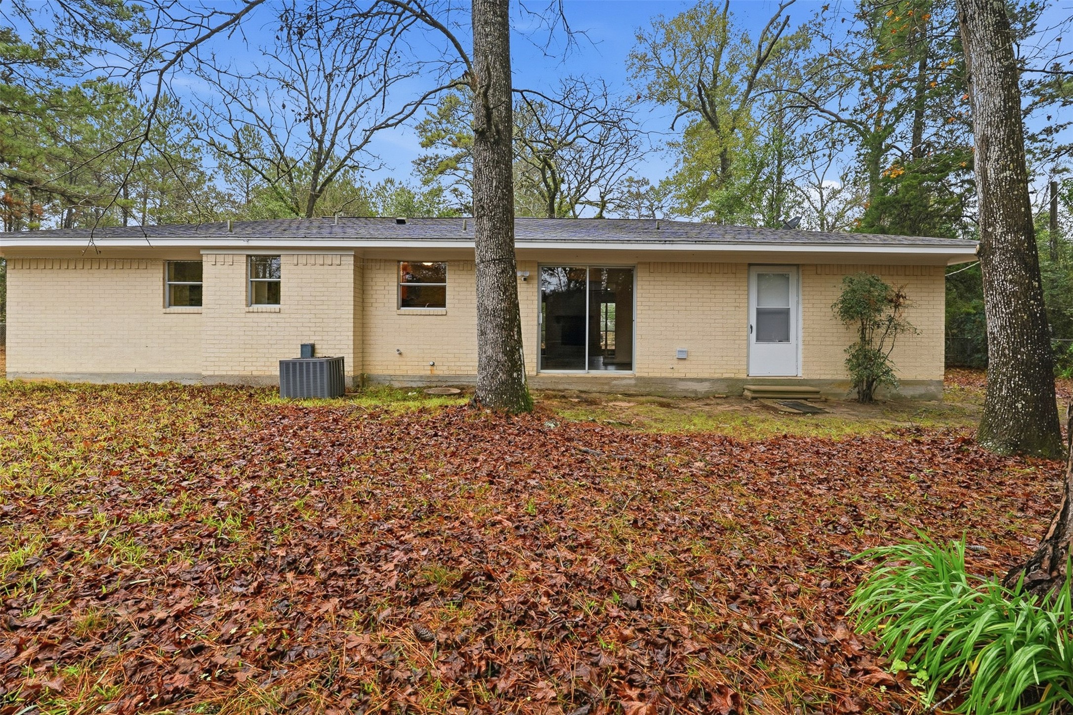 401 Turner Cemetery Road Livingston, TX 77351 - Photo 24 of 34 front view of a house with a yard