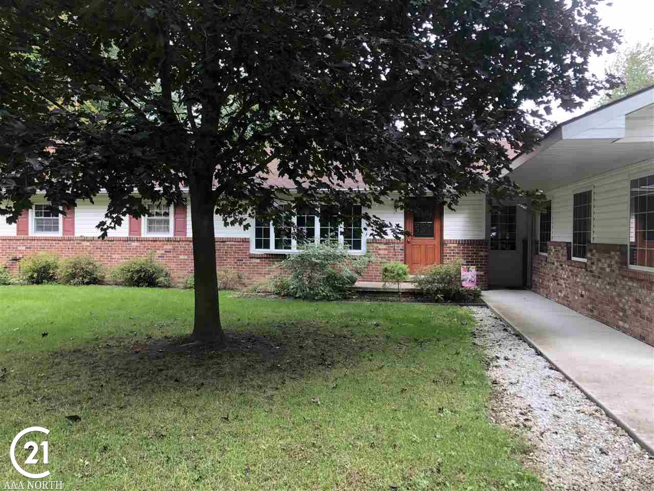 6447 Hough Road Almont, MI 48003 - Photo 1 of 51 31362437.JPG