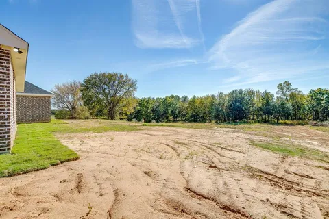 $479,000 | 217 Kilkenny Road, Poolville, TX 76487