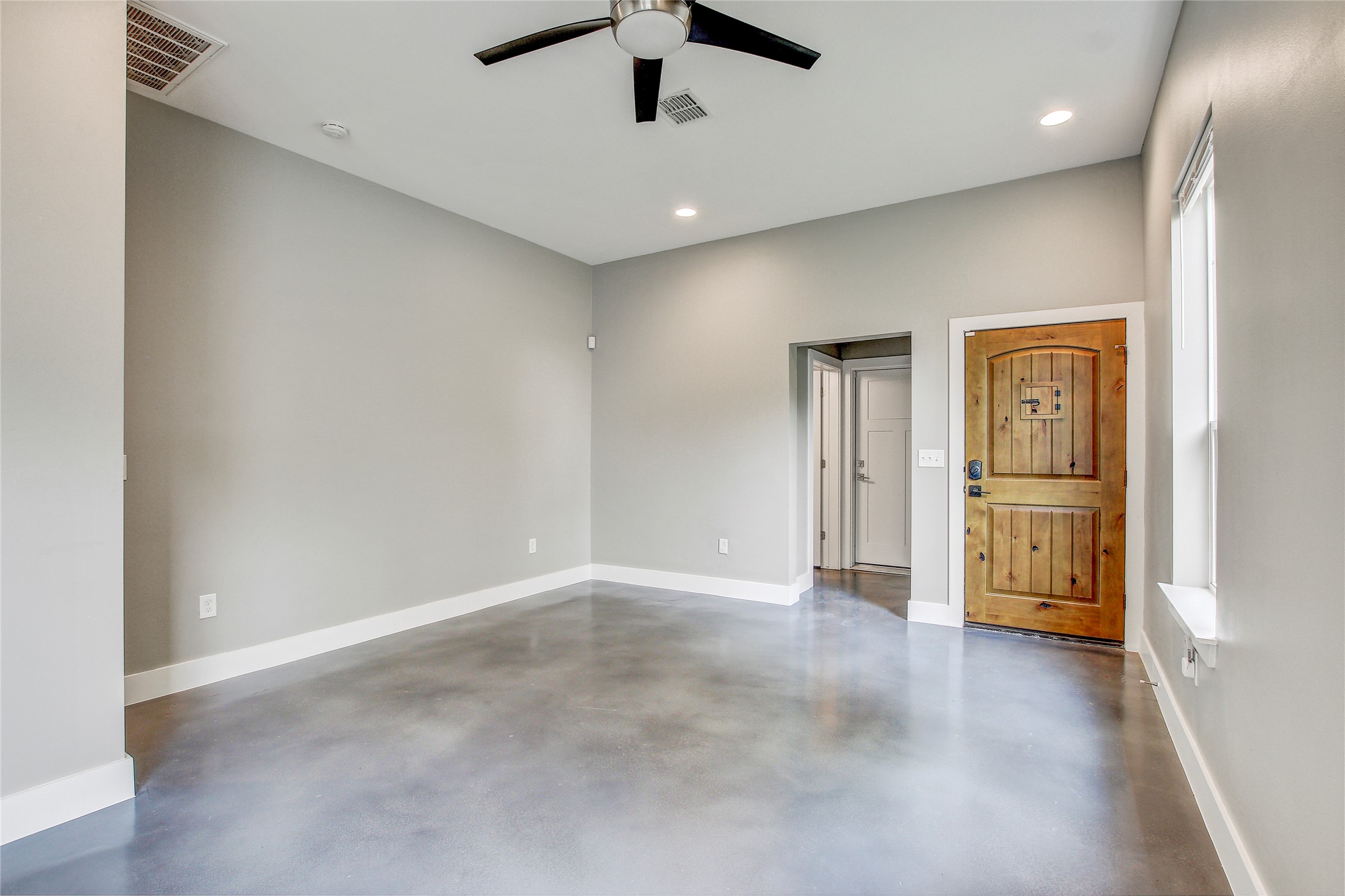 5109 Lott Avenue, Unit AA Austin, TX 78721 - Photo 8 of 33