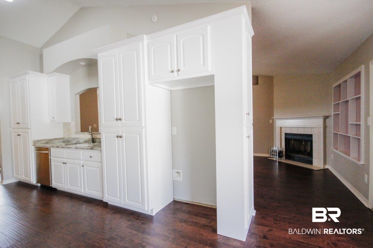 113 Pemberton Loop Fairhope, AL 36532 - Photo 9 of 29 Kitchen