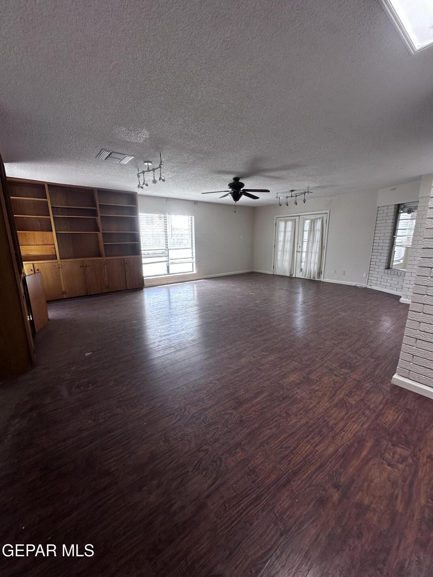 404 East Hague Road El Paso, TX 79902 - Photo 14 of 22 IMG_3868