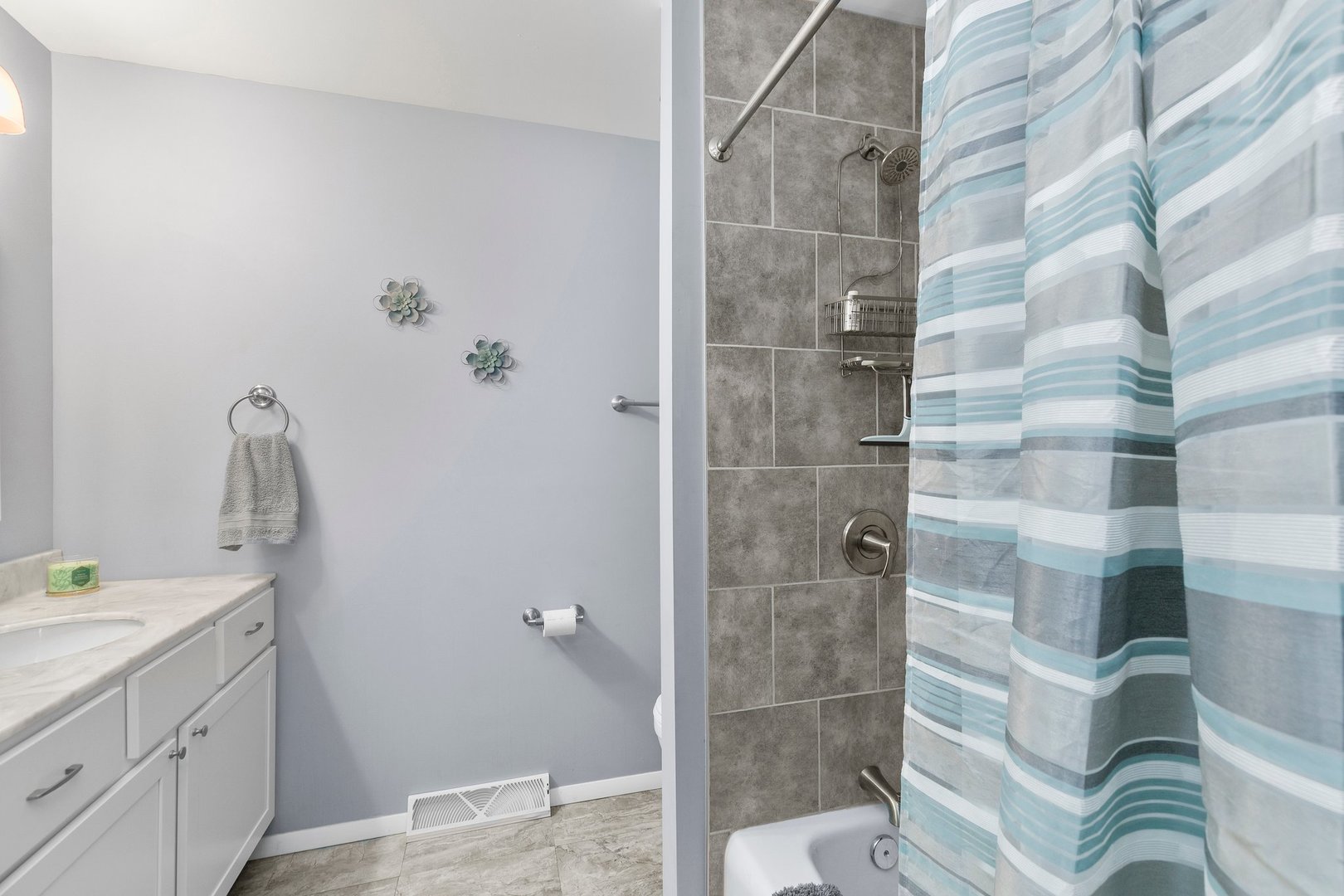 120 Ridge Drive DeKalb, IL 60115 - Photo 14 of 30 Gallery Image 14