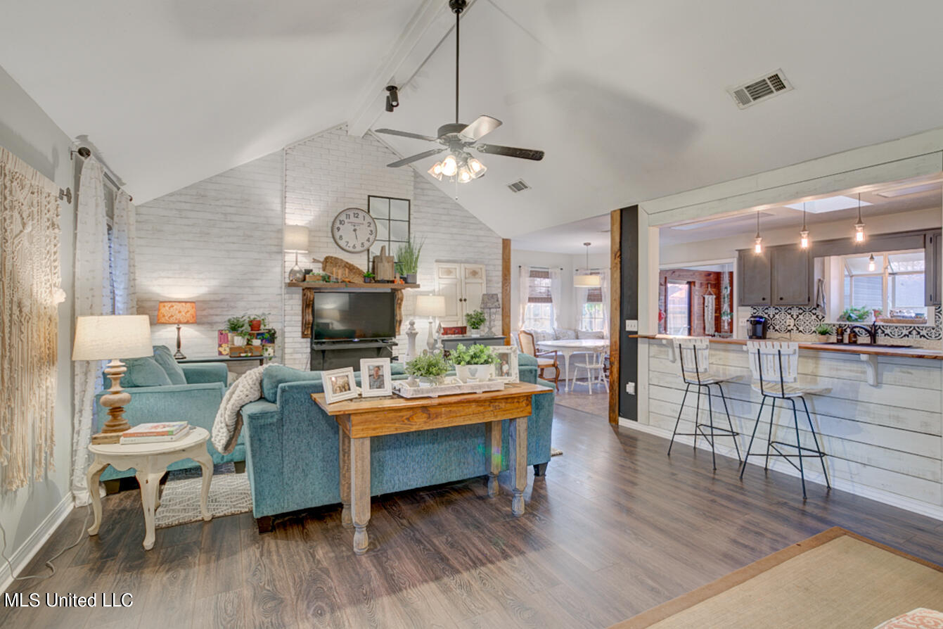 230 Williams Circle Flowood, MS 39232 - Photo 4 of 28 230 Williams Cir int final-1