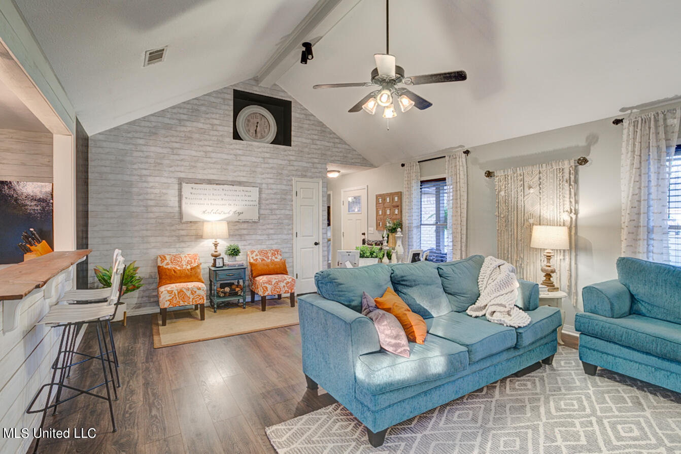 230 Williams Circle Flowood, MS 39232 - Photo 7 of 28 230 Williams Cir int final-4