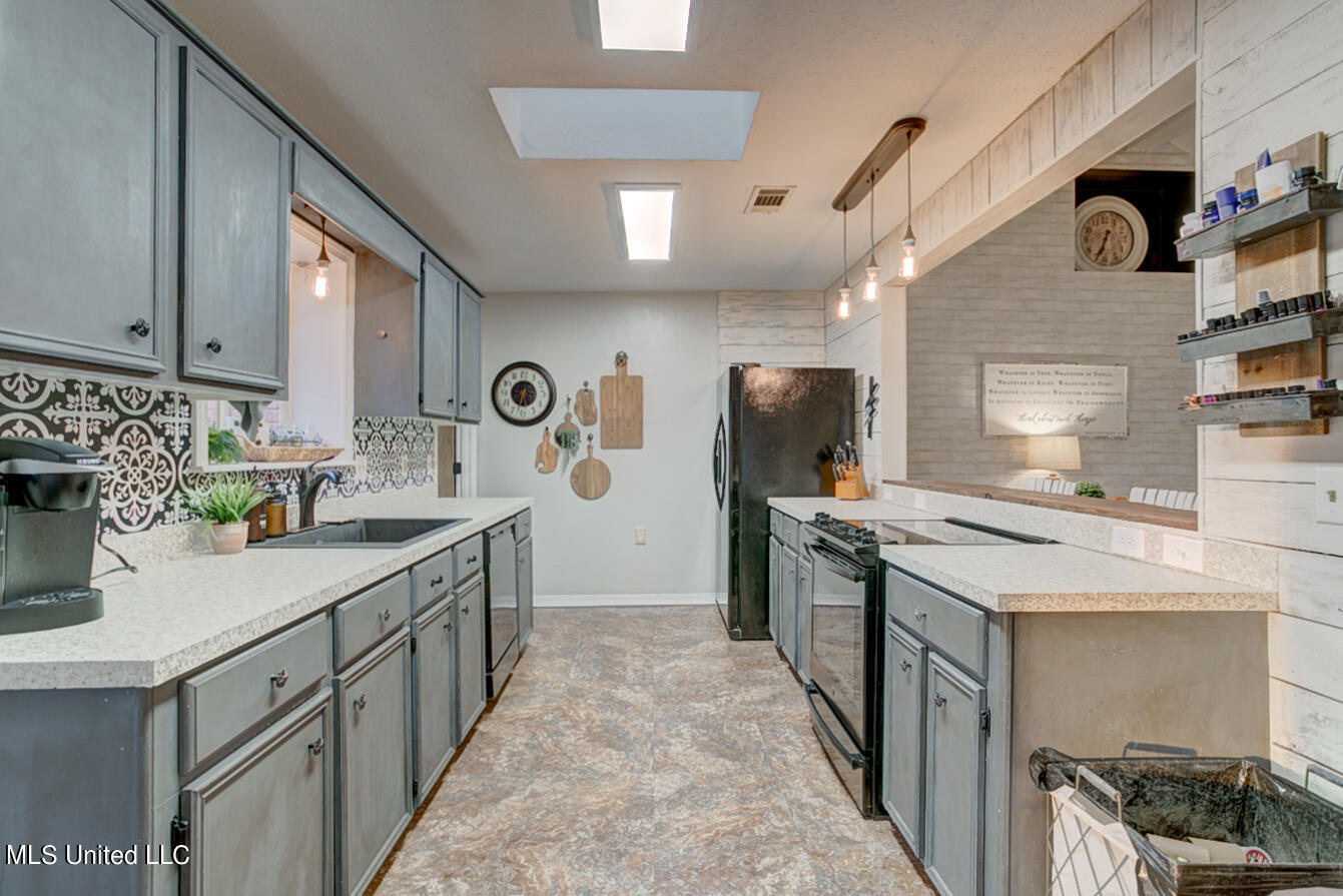 230 Williams Circle Flowood, MS 39232 - Photo 10 of 28 230 Williams Cir int final-9