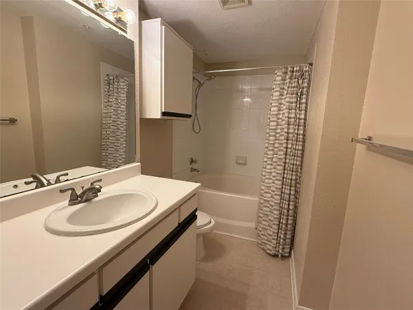 $1,700 | 1330 Old Spanish Trail, Unit 3201, Houston, TX 77054