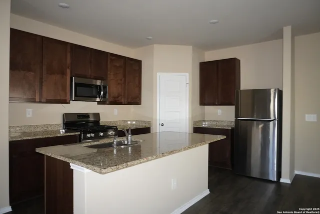 $1,900 | 2019 Marshall Manors, Converse, TX 78109