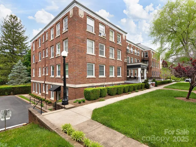 $255,000 | 622 South Haywood Street, Unit 207, Waynesville, NC 28786