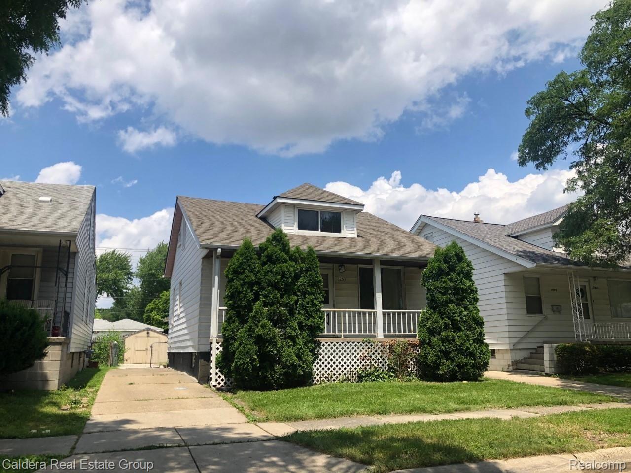 7253 Standard Street Center Line, MI 48015 - Photo 1 of 12 ext.jpg