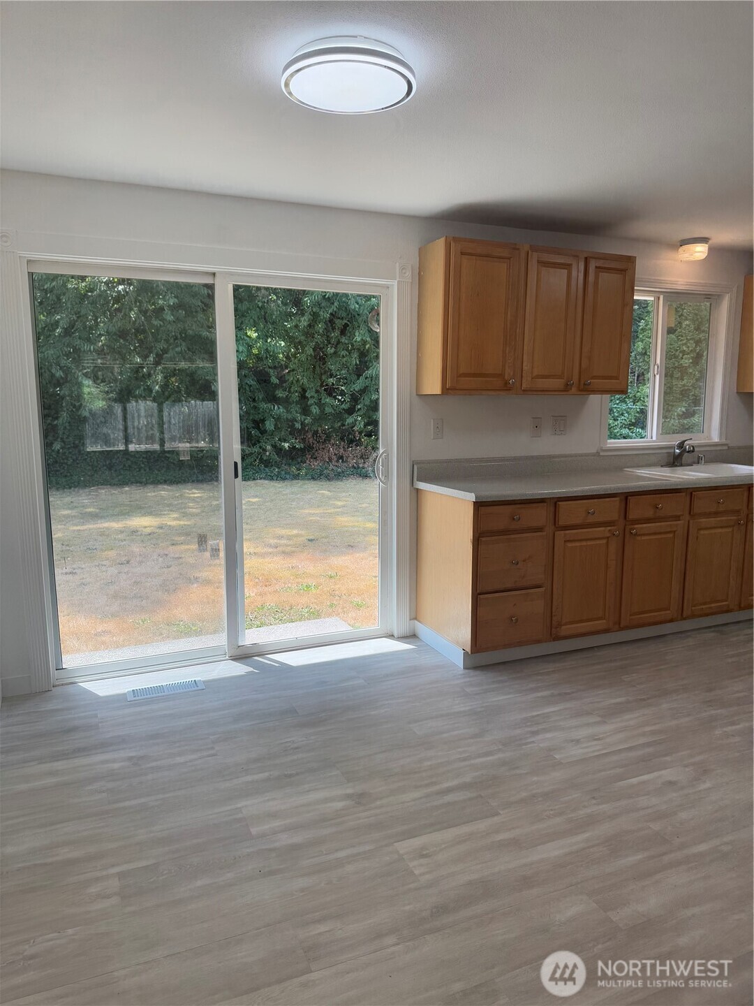 23341 Southeast 266th Street Maple Valley, WA 98038 - Photo 11 of 33