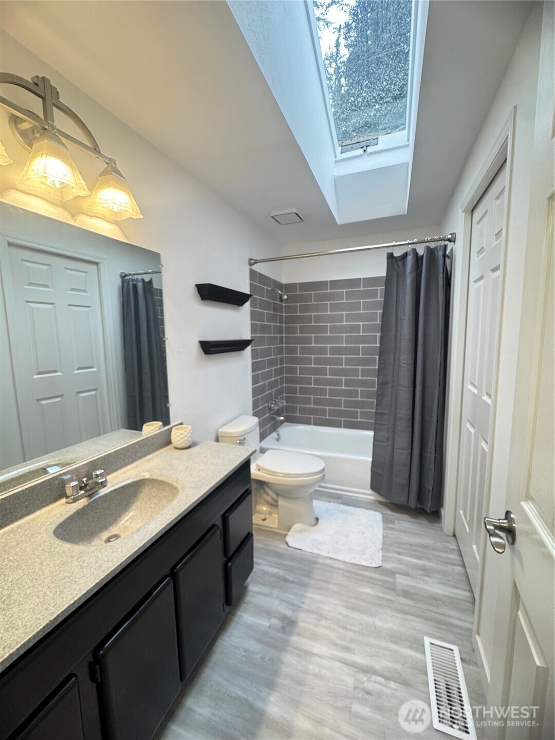 23341 Southeast 266th Street Maple Valley, WA 98038 - Photo 14 of 33