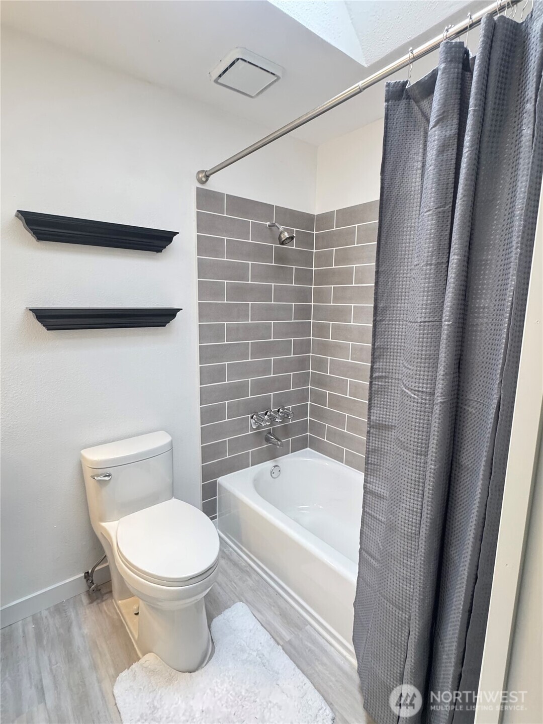 23341 Southeast 266th Street Maple Valley, WA 98038 - Photo 15 of 33