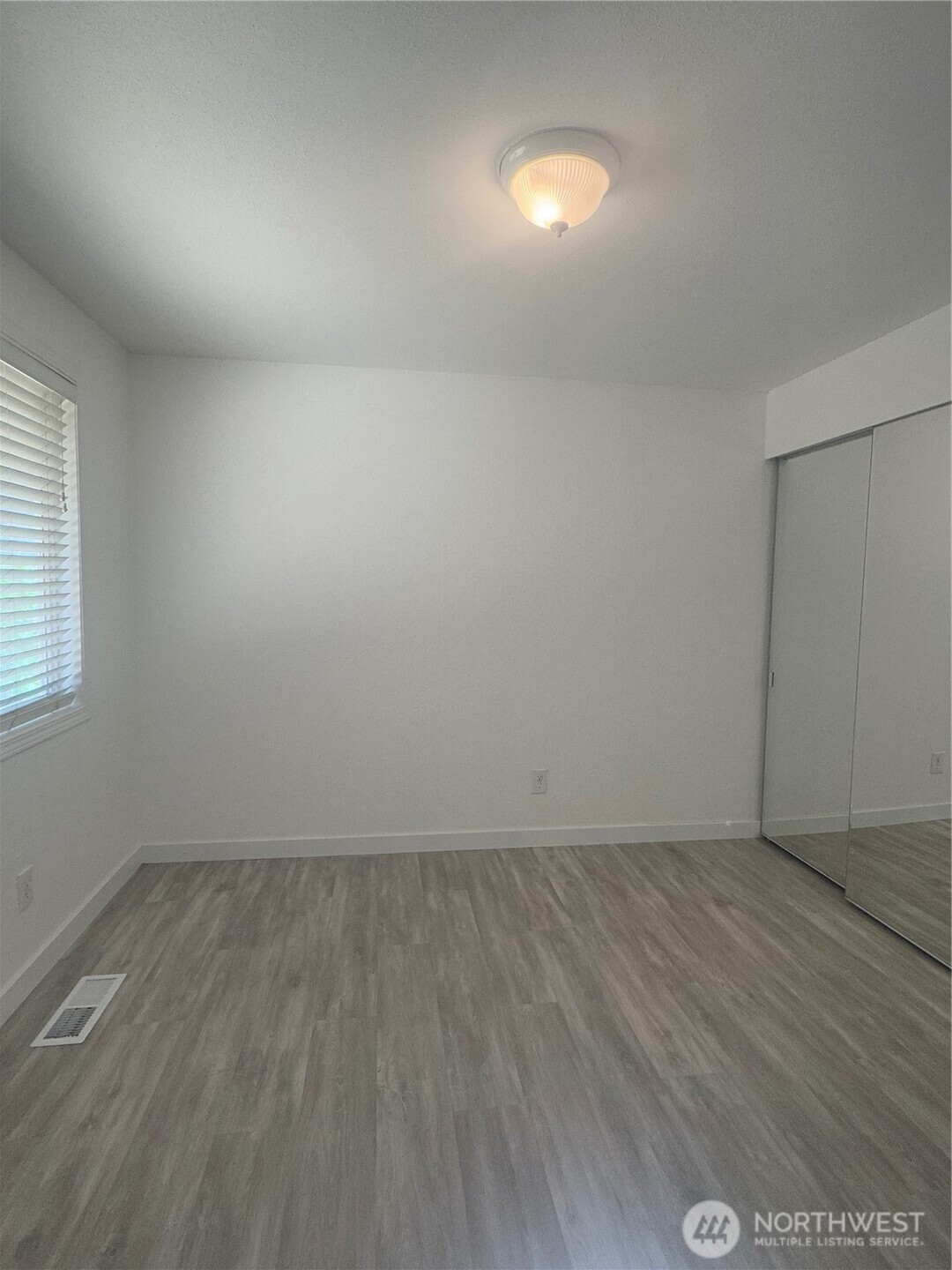 23341 Southeast 266th Street Maple Valley, WA 98038 - Photo 17 of 33