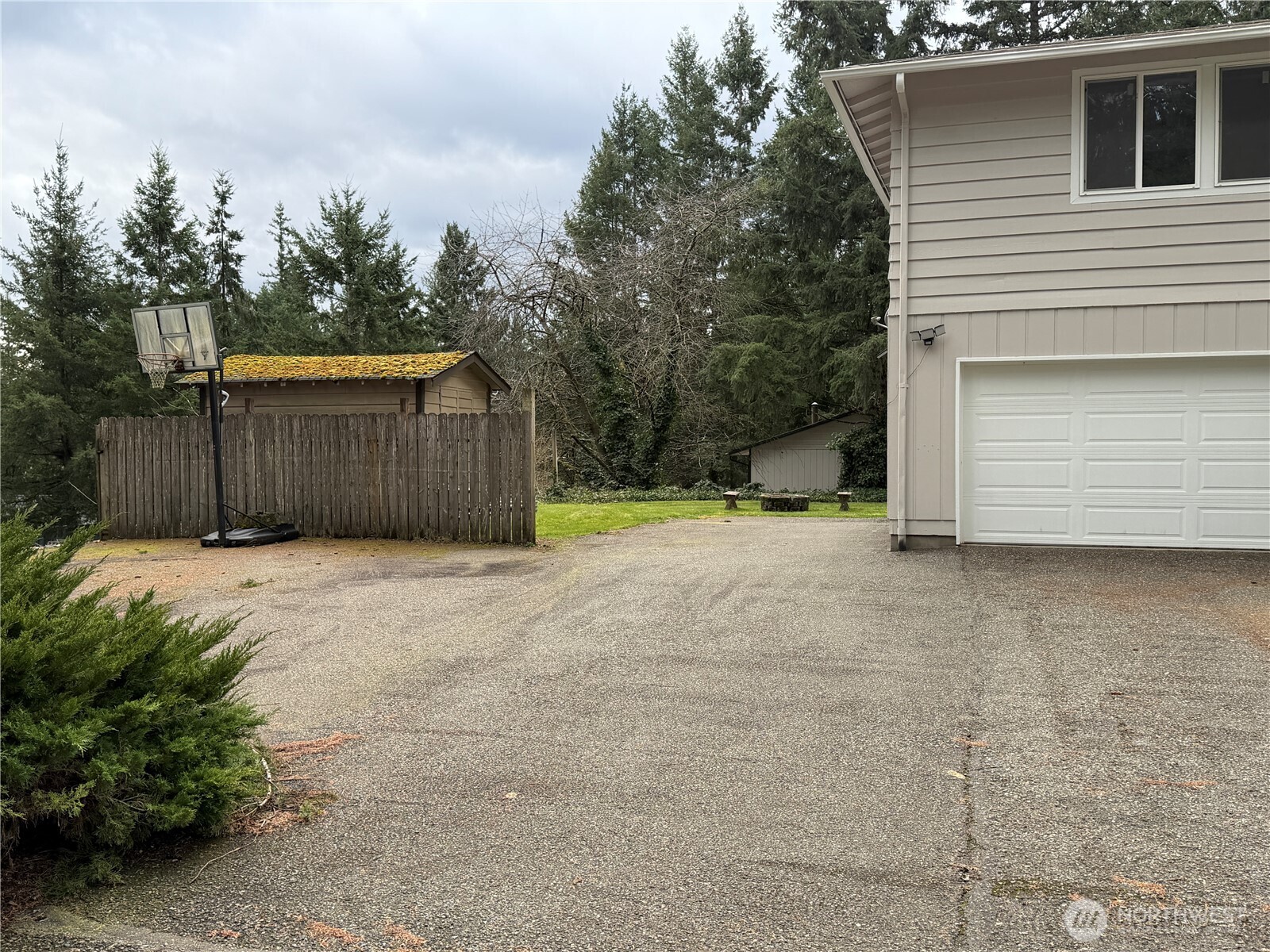 23341 Southeast 266th Street Maple Valley, WA 98038 - Photo 5 of 33