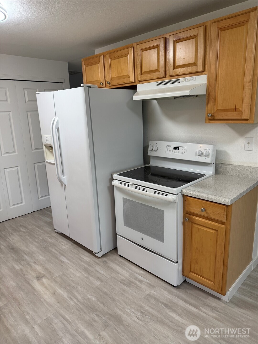 23341 Southeast 266th Street Maple Valley, WA 98038 - Photo 9 of 33
