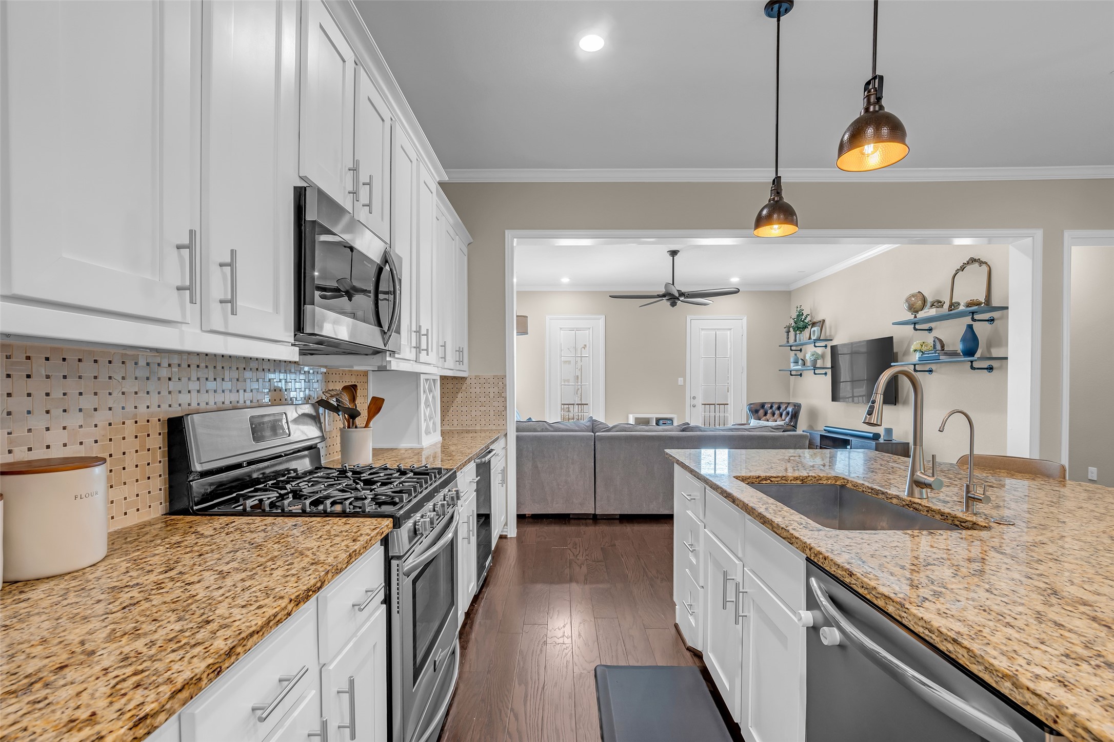 8905 Wind Springs Drive Houston, TX 77080 - Photo 14 of 25