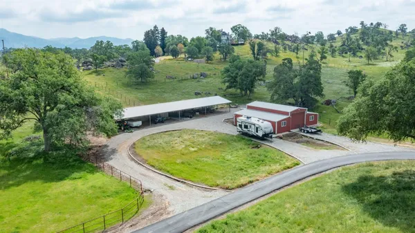 $1,999,000 | 17159 Coyote Pass Lane, Clovis, CA 93619