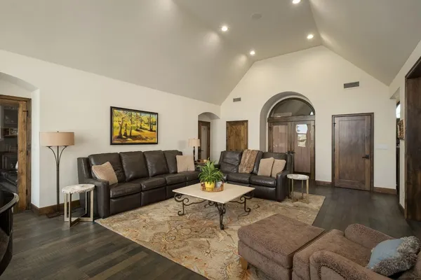 $1,999,000 | 17159 Coyote Pass Lane, Clovis, CA 93619